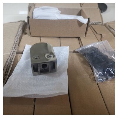 手すり・バルコニー用ステンレス製ガラスクランプ