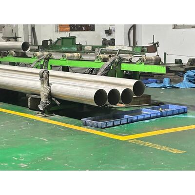 127mmの大きな直径厚い壁のステンレスステールインオックス丸いチューブ SUS201/304/316. 耐腐蝕性 & 医療機器,航空宇宙および厳しい環境プロジェクトのための高強度.