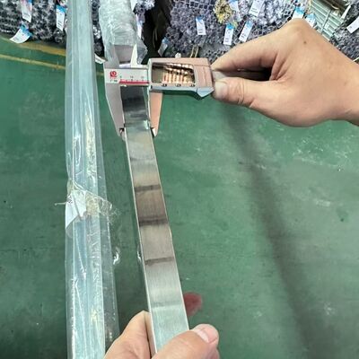 手すり建築装飾用カスタム長304Lステンレス鋼管ミラー研磨丸角長方形パイプ