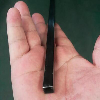 10×10mmから200×200mmまでのステンレス鋼角形・長方形チューブ、肉厚1.5-5.0mm、建築・手すり用