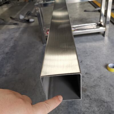 10×10mmから200×200mmまでのステンレス鋼角形・長方形チューブ、肉厚1.5-5.0mm、建築・手すり用