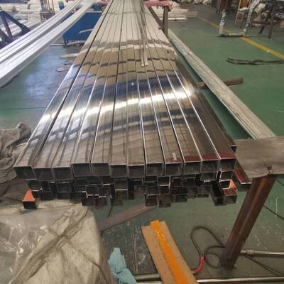 10×10mmから200×200mmまでのステンレス鋼角形・長方形チューブ、肉厚1.5-5.0mm、建築・手すり用
